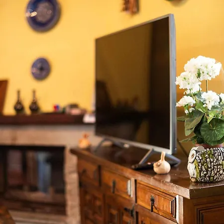 Casa La Aldea De Guadamia Hébergement de vacances Llames de Pría