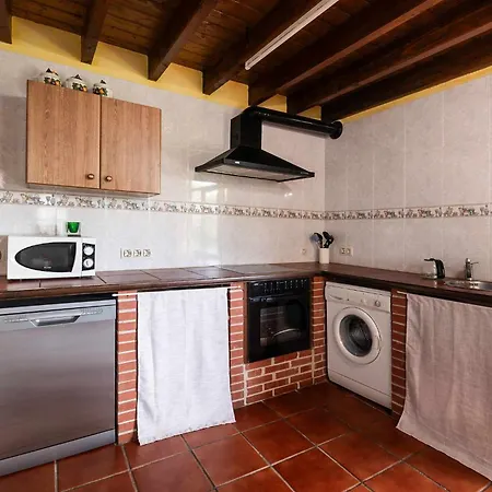Casa La Aldea De Guadamia Holiday home Llames de Pria